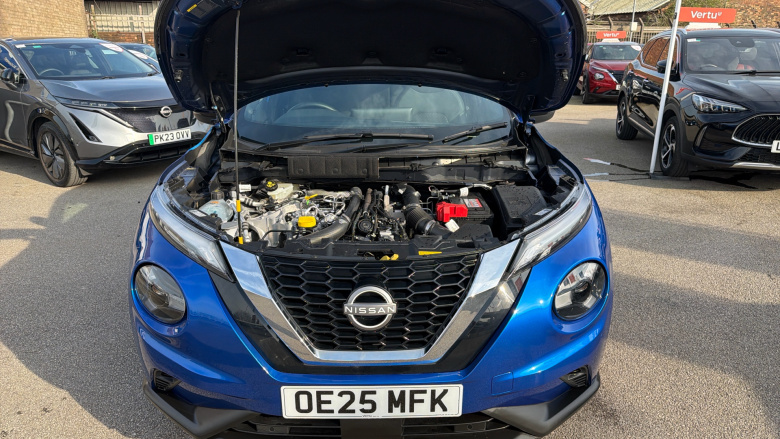 Nissan Juke 1.0 DiG-T N-Connecta 5dr Petrol Hatchback